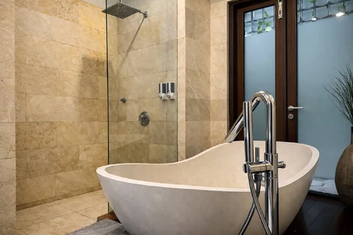 Villa in Seminyak, Bali, Indonesia — 2 bedrooms — photo 3