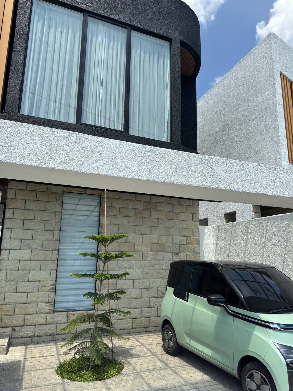 Villa in Seminyak, Bali, Indonesia — 3 bedrooms — photo 1