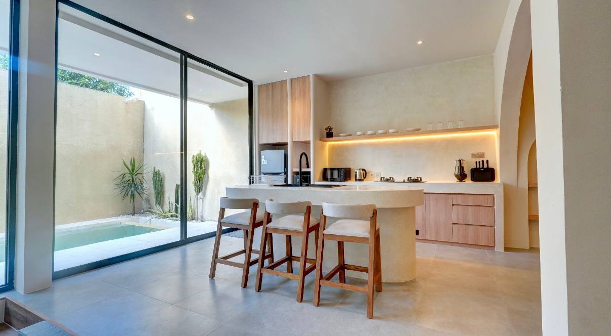 Villa in Canggu, Bali, Indonesia — 2 bedrooms — photo 1