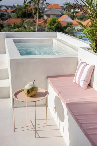 Apartment in Canggu, Bali, Indonesia — 1 bedroom — photo 4