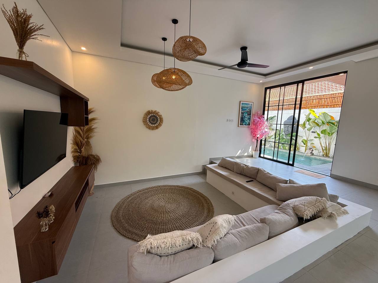 Villa in Canggu, Bali, Indonesia — 2 bedrooms — photo 1