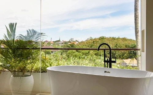 Villa in Canggu, Bali, Indonesia — 3 bedrooms — photo 10