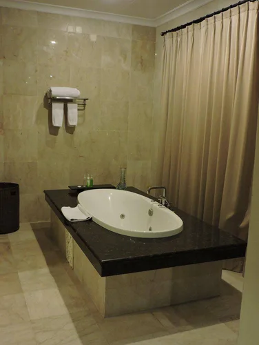Villa in Uluwatu, Bali, Indonesia — 3 bedrooms — photo 4