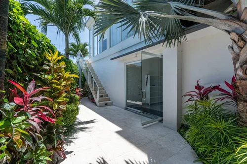 Villa in Canggu, Bali, Indonesia — 5 bedrooms — photo 10