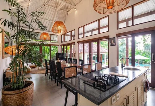 Villa in Canggu, Bali, Indonesia — 3 bedrooms — photo 3