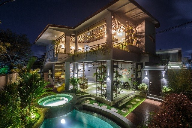 Villa in Canggu, Bali, Indonesia — 7 bedrooms — photo 1