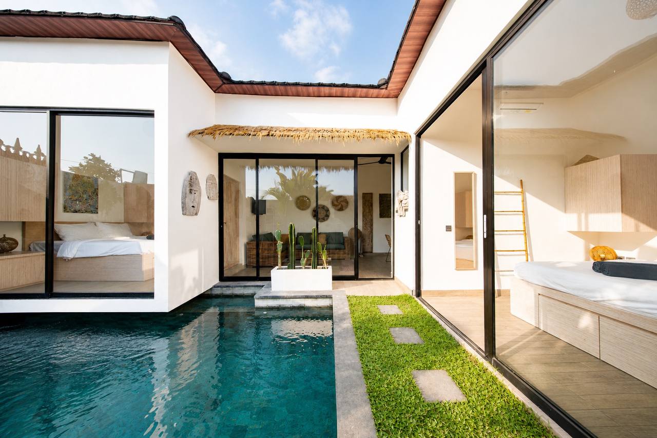 Villa in Canggu, Bali, Indonesia — 2 bedrooms — photo 1