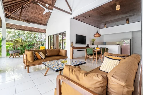 Villa in Seminyak, Bali, Indonesia — 2 bedrooms — photo 2