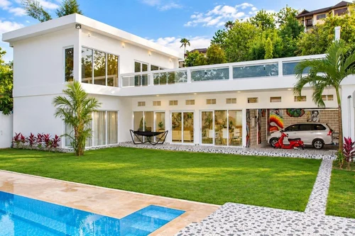 Villa in Uluwatu, Bali, Indonesia — 3 bedrooms