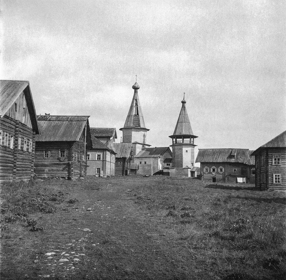 На юру. Деревянная архитектура Заонежья