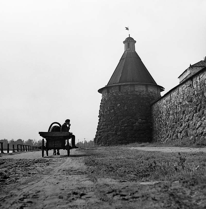 Виктор Ахломов