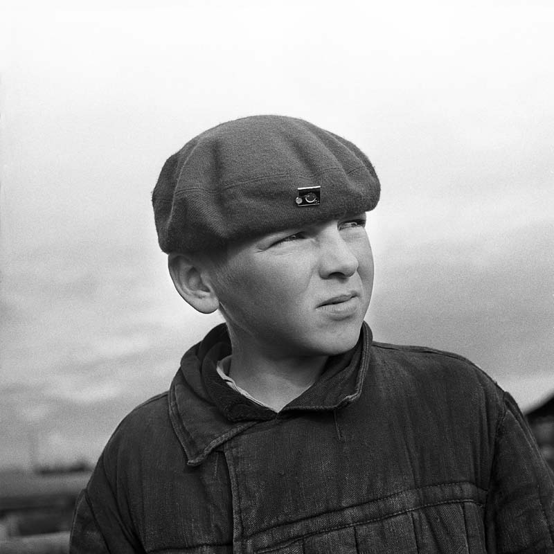 Виктор Ахломов