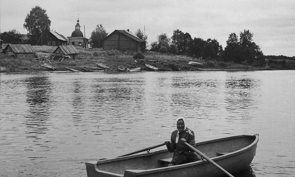 Переправа через реку Свидь, с. Хотеново, Каргопольский р-н, 1980-е гг.