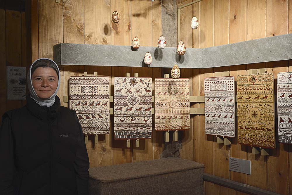 Соловецкая школа ремесел. Мезенская роспись