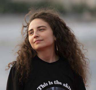 Арина Котова