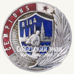 Знак чемпиона в Легкой атлетики. Рига