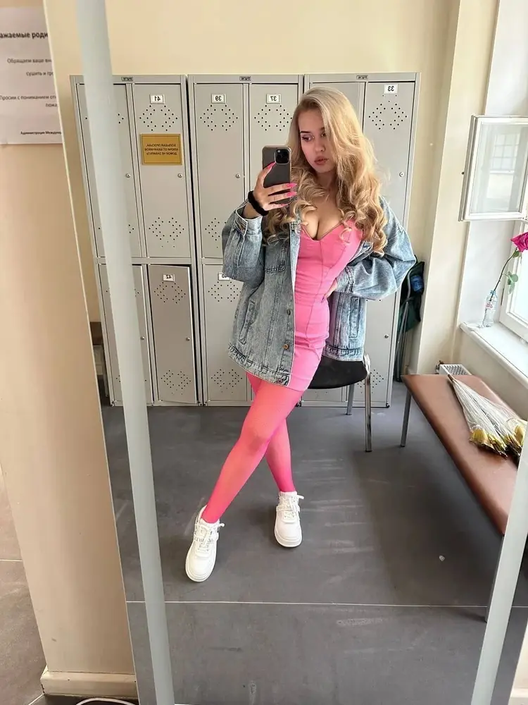 Dead Blonde