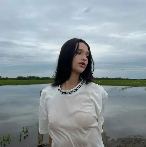 Лиза Анохина