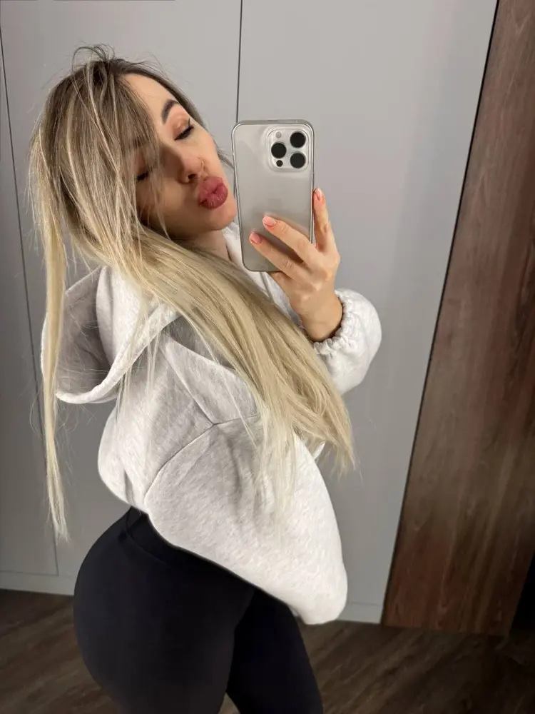 Анна Костенко