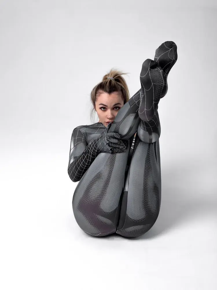 Анна Костенко