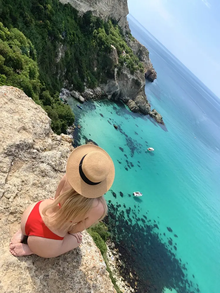 Анна Костенко