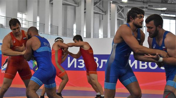 главный тренер сборной дагестана по греко римской борьбе. сборная по вольной борьбе. форма сборной россии по борьбе. грек рим акжол махмудов. эрназар акматалиев борьба.