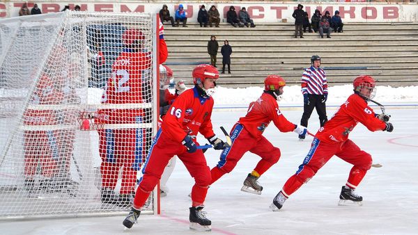 25 февраля спорт. Хк Восток Арсеньев. Хк Восток. Хк Байкал энергия группа поддержки. Восток Арсеньев Байкал энергия 2 24 декабря 2022 года.