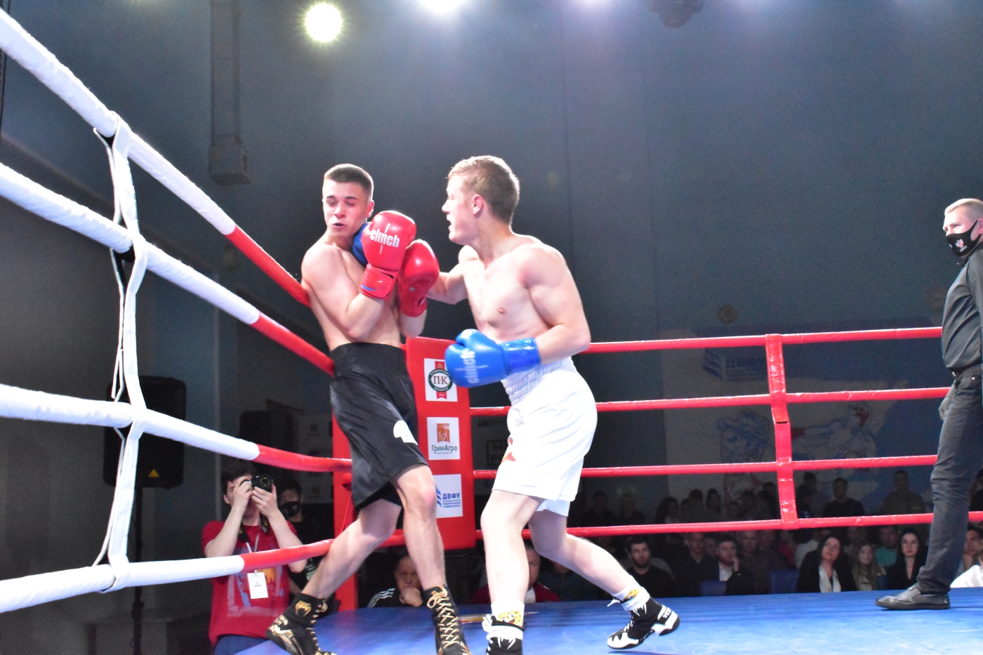 «Вечер бокса» состоялся в ДВФУ 27 мая.
