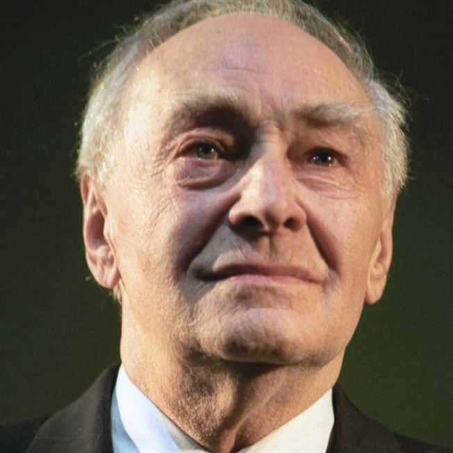 Вячеслав Васильевич Тихонов