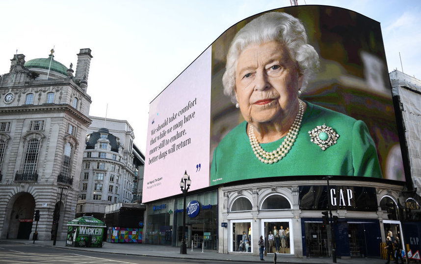 Бирюзовая брошь. Фото Getty