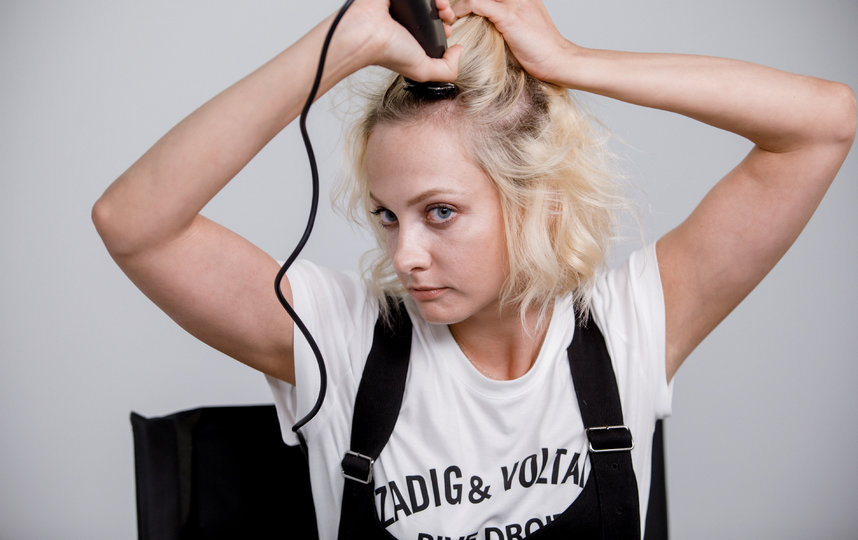 Ради роли Максимова побрилась налысо. Фото предоставлено видеосервисом START