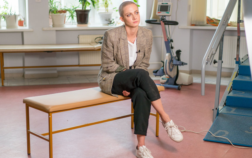 Полина Максимова сыграла онкобольную девушку Женю. Фото предоставлено видеосервисом START