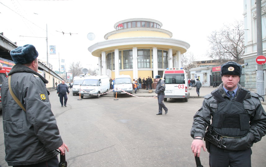 У станции "Парк культуры". Фото Василий Кузьмичёнок