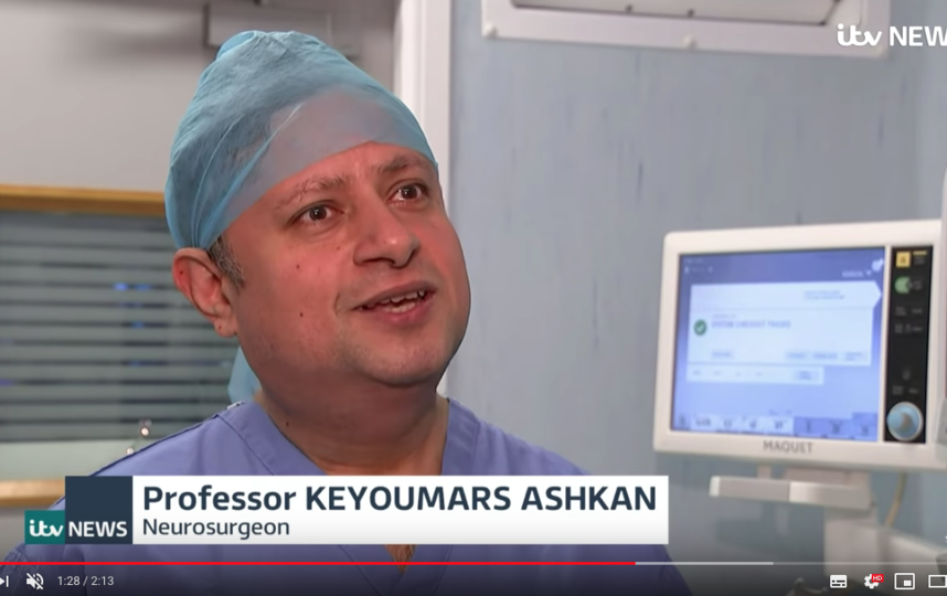Профессор Кейумарс Ашкан. Фото скриншот YouTube-канал ITV
