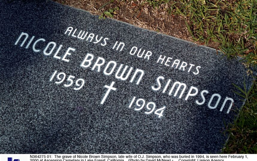 Могила Николь Браун. Фото Getty