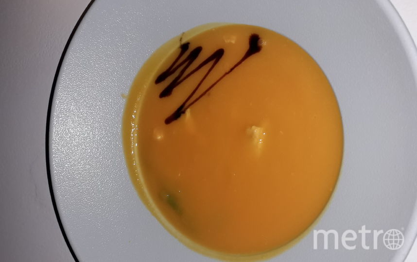 Тыквенный суп с сёмгой в 32.05. Фото Мария Позина, "Metro"