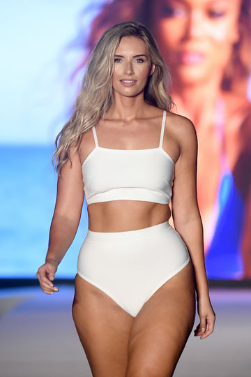 Шоу Sports Illustrated Swimsuit. Фото Getty