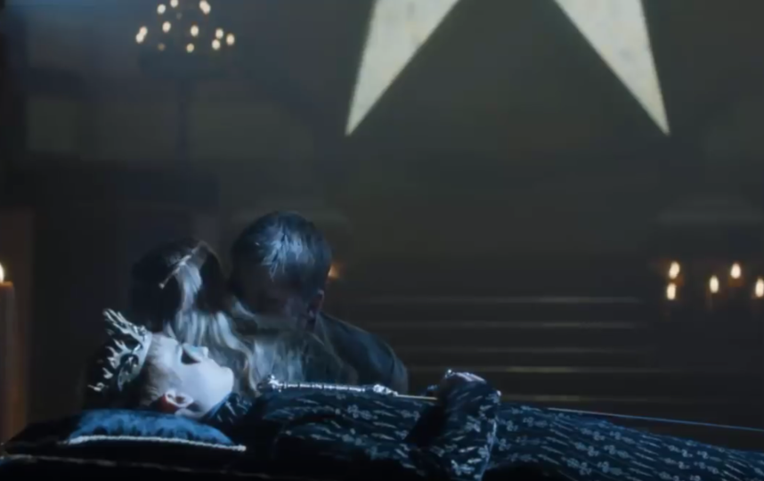 Джейме и Серсея сделали "это" у трупа сына. Фото Скриншот youtube.com/watch?v=WGwMI_yWYzY