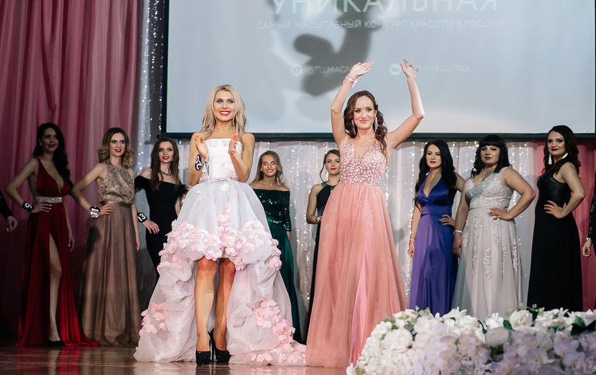 Оксана Зотова (слева). Фото Яна Терехова/Instagram/yanaterekhova