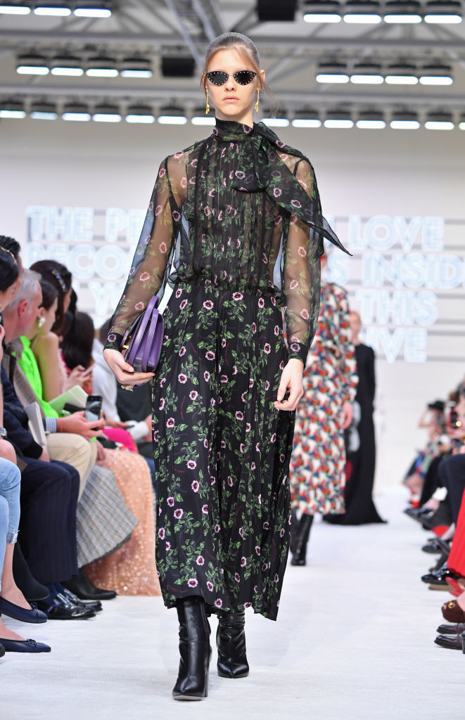 Показ Valentino. Фото Getty