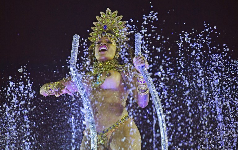 Участница карнавала в Рио-де-Жанейро. Фото AFP