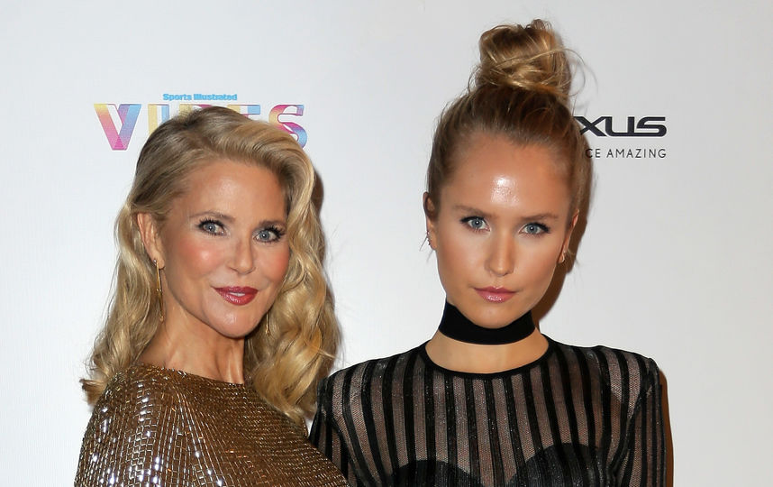 Сейлор Бринкли Кук с мамой. Фото Getty