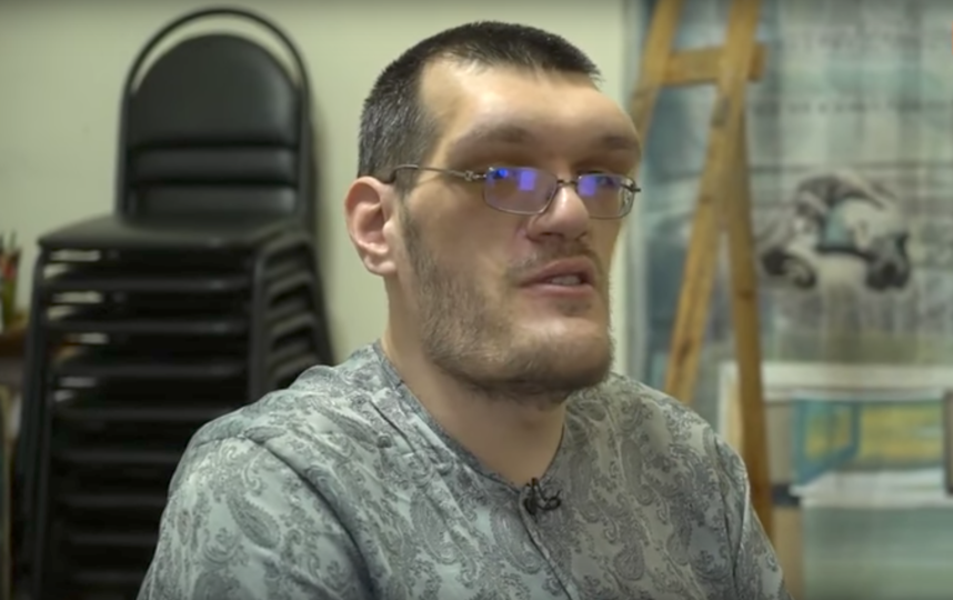 Страдавший акромегалией украинский музыкант умер прямо на сцене