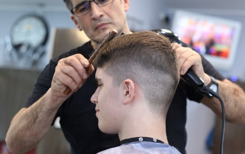 Названо условие открытия парикмахерских в Москве