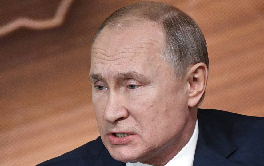 Владимир Путин во время 15-й пресс-конференции для СМИ. Фото AFP
