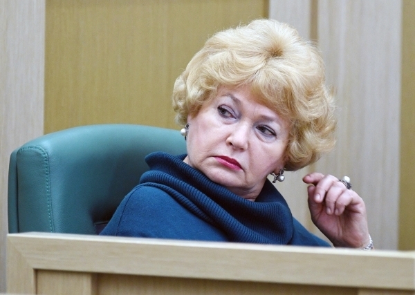 Сенатор Нарусова готовит законопроект о приравнивании сталинизма к нацизму