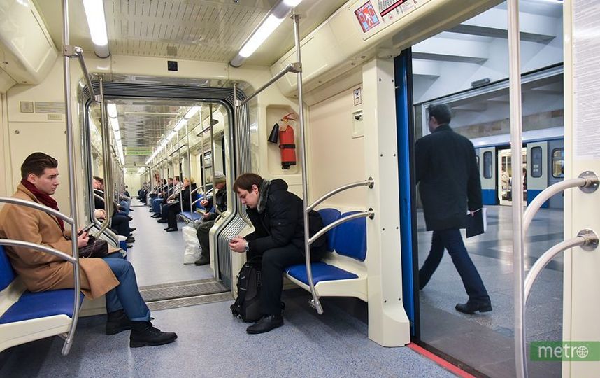 19-летний студент упал на рельсы на станции "Таганская" московского метро и выжил. Фото Василий Кузьмичёнок
