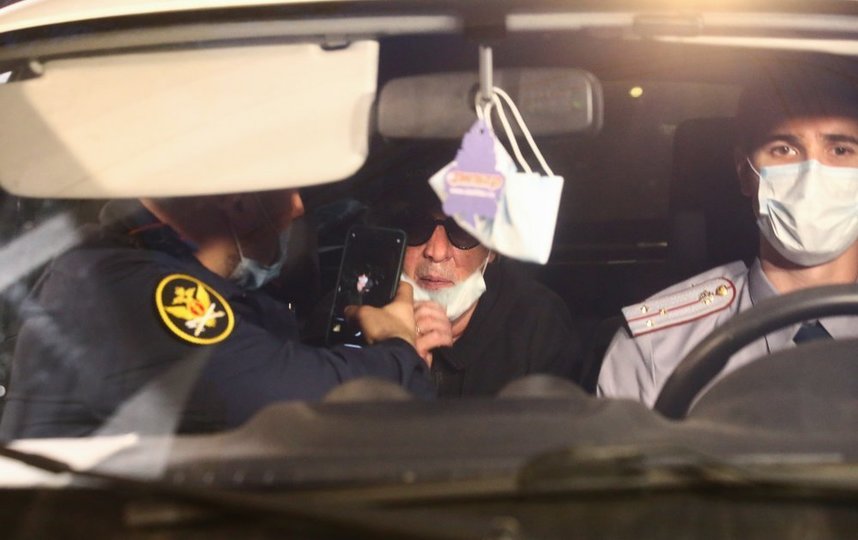 Адвокат Ефремова намекнул, что актёр был в машине не один