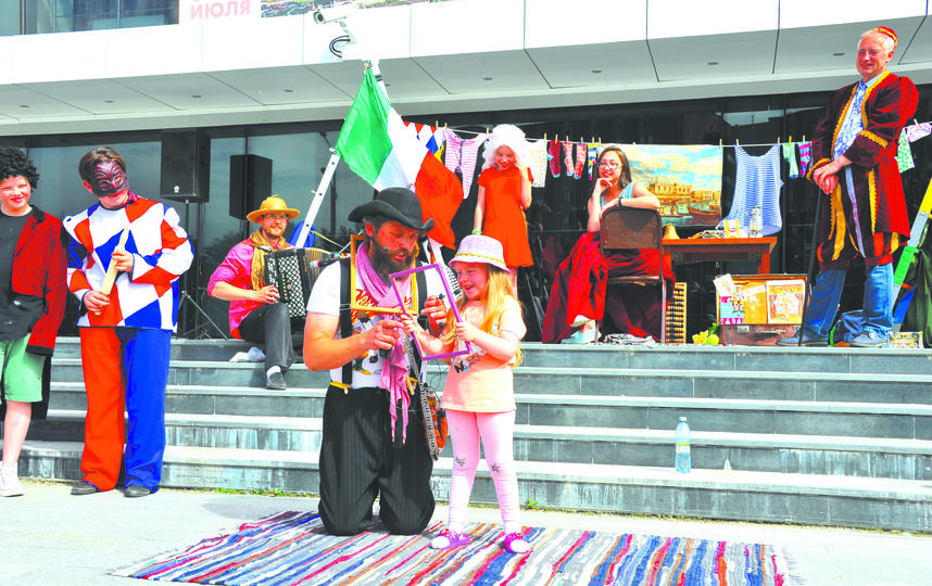 7. Лестница. Семейный формат. Фото Предоставлено организаторами, кадр из фильмов.