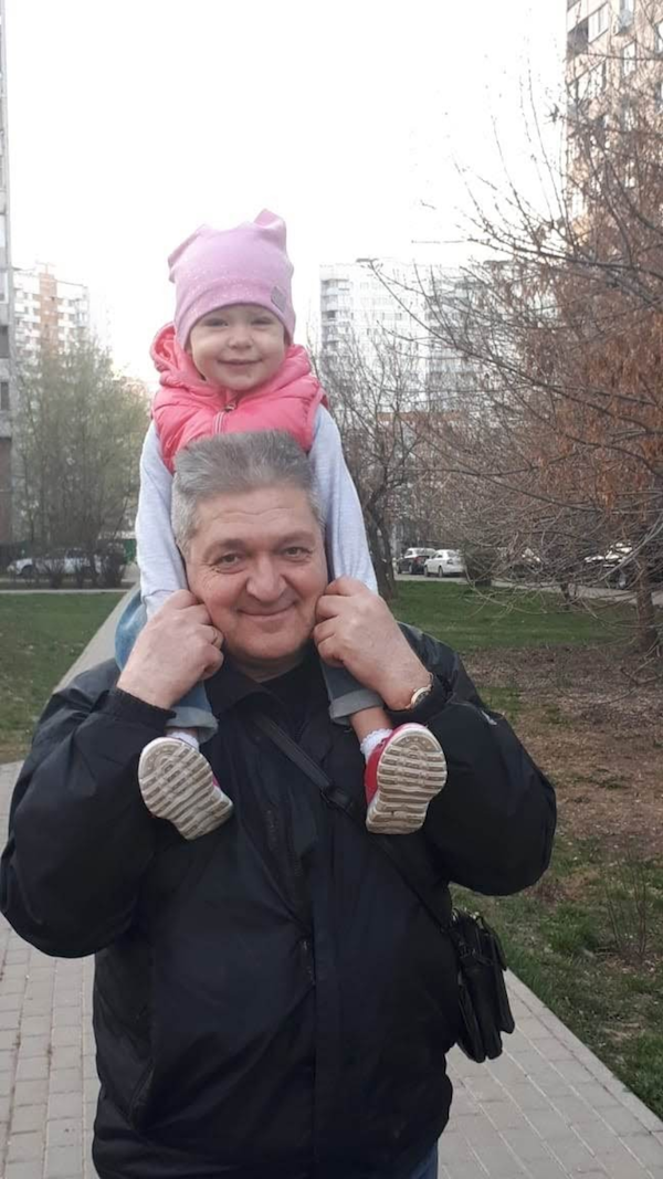 "Я тебе не дедушка, я – папа!". Фото Сергей Кравченко (57 лет), "Metro"